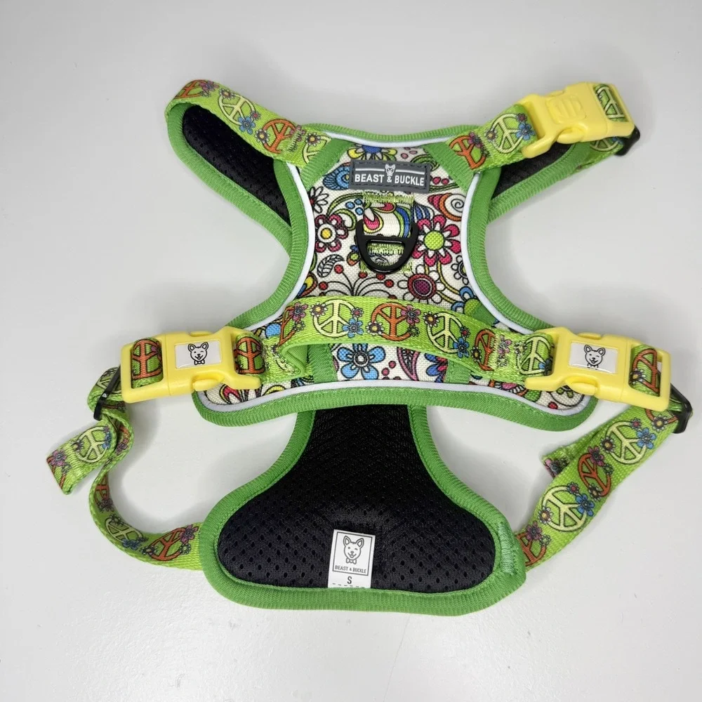 Beast & Buckle Heartbreaker Groovy Print No Pull Bulldog Dog Harness Size Small